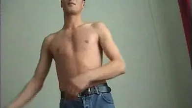 Rebeu hétéro se masturbe