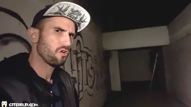 Un Brésilien contacté sur Grindr par Dzfuck