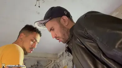 Viens au squat, on est deux