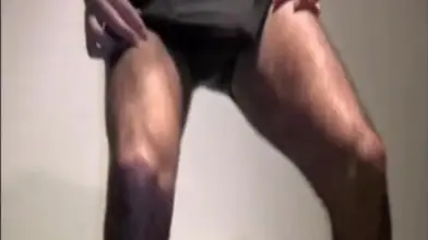 Branlette et ejac d'un arabe viril