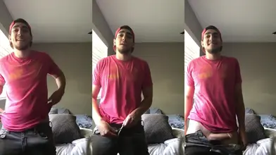 Un lascars rebeu sors sa queue du survet