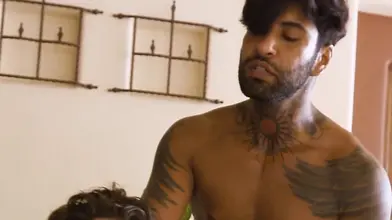 Babylon Prince baise Santos