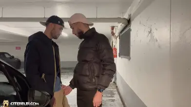 Fellation entre bad boys