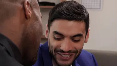 Le beau mec musclé Arad Winwin baise Andre Donovan