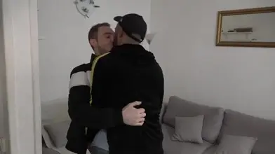 Cul gavé au jus par le zob XXL de Tahar