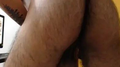 Jeune marocain sexy se branle en cam