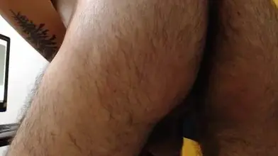 Jeune marocain sexy se branle en cam