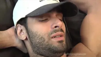 Lascars hétéro se fait sucer par un américain contre de l'argent