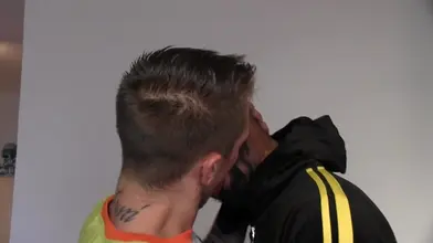 Jeune mec blond se fait baiser la rondelle par Tahar