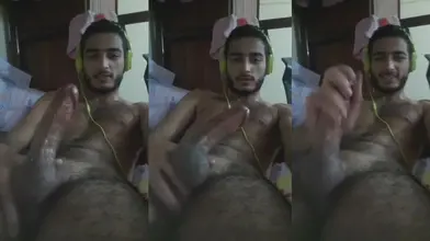 Branle cam avec un arabe poilu charmant