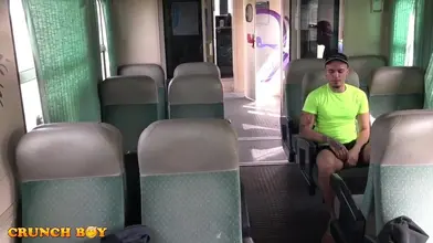 Plan cul bareback avec un lascars hétéro dans le train