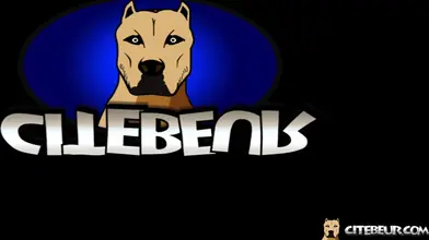 Beau gosse algérien & moment complice