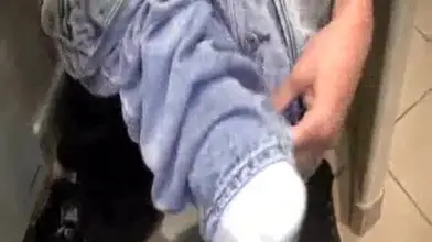 Samy kiffe son sextoy