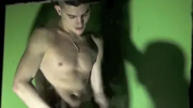 Kamel, un jeune lascars qui aime la baise