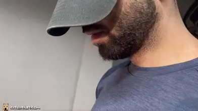 Plan de nuit dans un garage privé