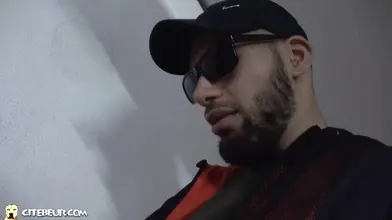 Plan suce discret au parking avec un lascar