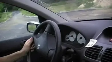 Jess baisé dans les vignes et sa voiture par un arabe hétéro