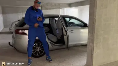 Shelam XXL se fait plaisir sur le parking