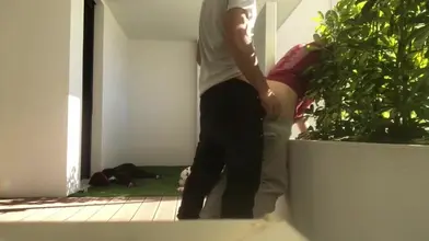 Minet se fait repeindre la face par un lascars chaud