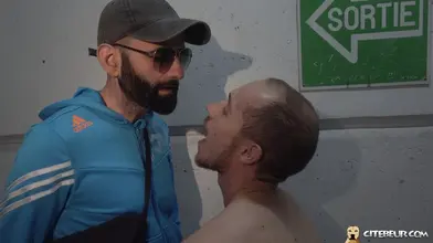 Veneration du zob par un passif