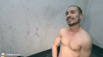 Veneration du zob par un passif