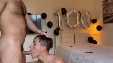 Amir se tape une jeune fille