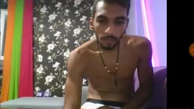 Jeune Égyptien à la caméra