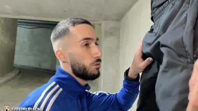 Pipe rapide et discrète pour un rebeu bien monté