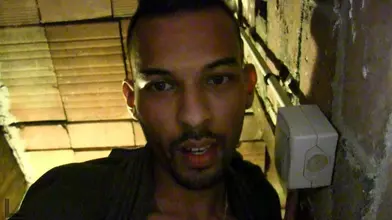 Un mec bi français prend les commandes avec un twink arabe