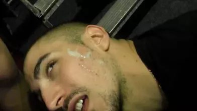 Matt Kennedy s’occupe d’une grosse bite arabe