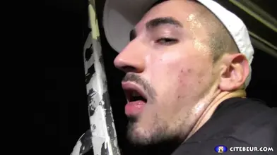 Matt Kennedy avec un top rebeu de rêve (24 cm)