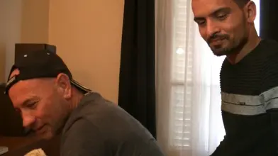 Amir, hétéro turc, se fait sucer et jouit dans mon cul