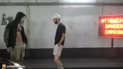 Apprendre à gérer une grosse XXL bareback