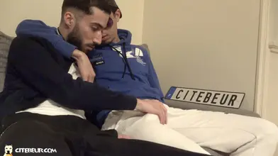 Envie d’une pipe ? Ce mec t’attend