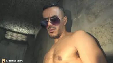 À genoux — lent, profond, consenti