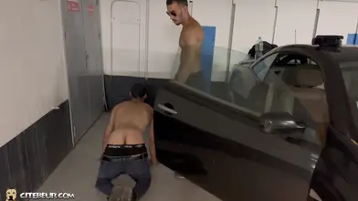 Caillera XXL impose le tempo