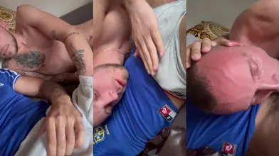 My friend sucks my zeb