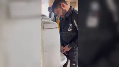 Mecs arabes en piss play