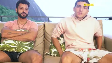 Amir Pounding & Chris Papi défoncent le cul de Dillon Roman