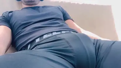 Qui veut ce que j'ai entre les jambes ?