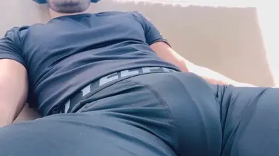 Qui veut ce que j'ai entre les jambes ?