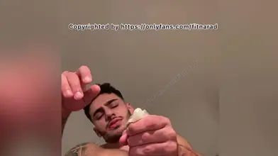 Jouir dans un préservatif 2