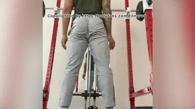 Squat et domination verbale