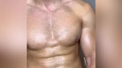 Tu vas adorer mon corps et ma bite