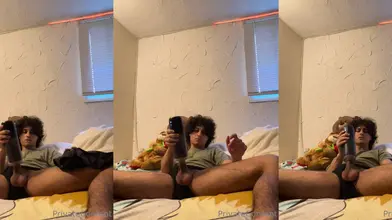 playing with my automatic masturbator, i like it