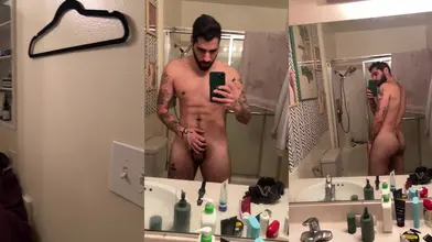 Rudy Ayoub – Selfie nu intégral dans le miroir de la salle de bain montrant son sexe et ses fesses