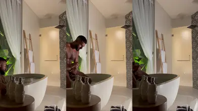 Supplique Sensuelle du Chanteur: Souviens-toi de Moi dans une Chanson Passionnée