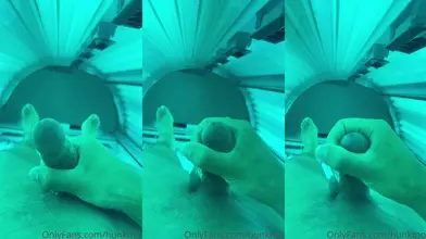 Beau Gosse Marocain Se Branle Dans Le Solarium Lumière UV POV