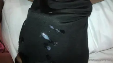 Beau Gosse Marocain Grosse Bosse Tease À Travers Short Noir Gros Plan