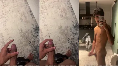 Dur et nu – Selfie miroir et branlette